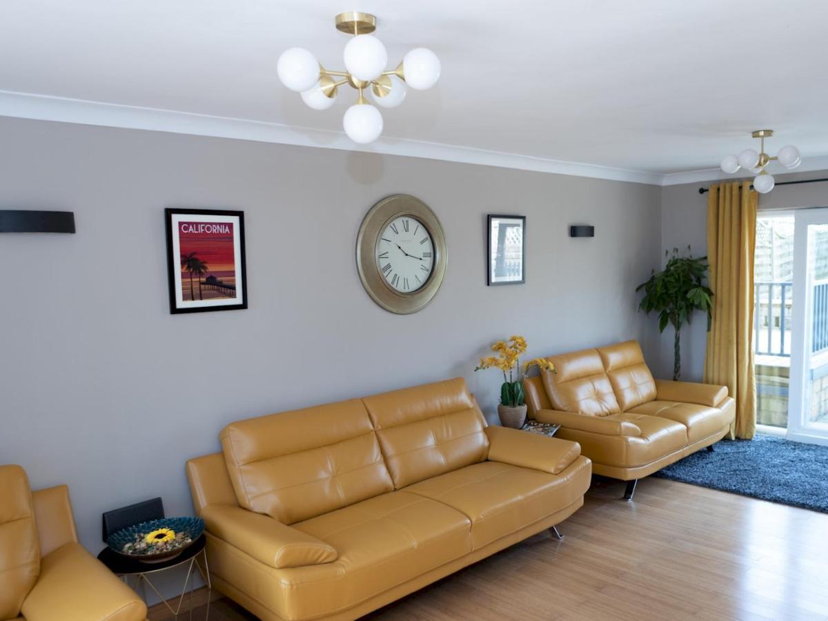 סקארבורו Pass The Keys Amazing 4 Bedroom Property- Hot Tub & Sea Views מראה חיצוני תמונה