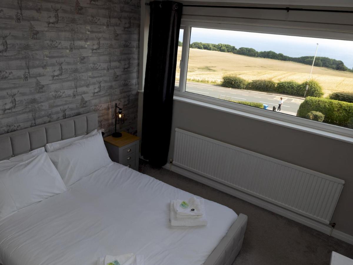 סקארבורו Pass The Keys Amazing 4 Bedroom Property- Hot Tub & Sea Views מראה חיצוני תמונה